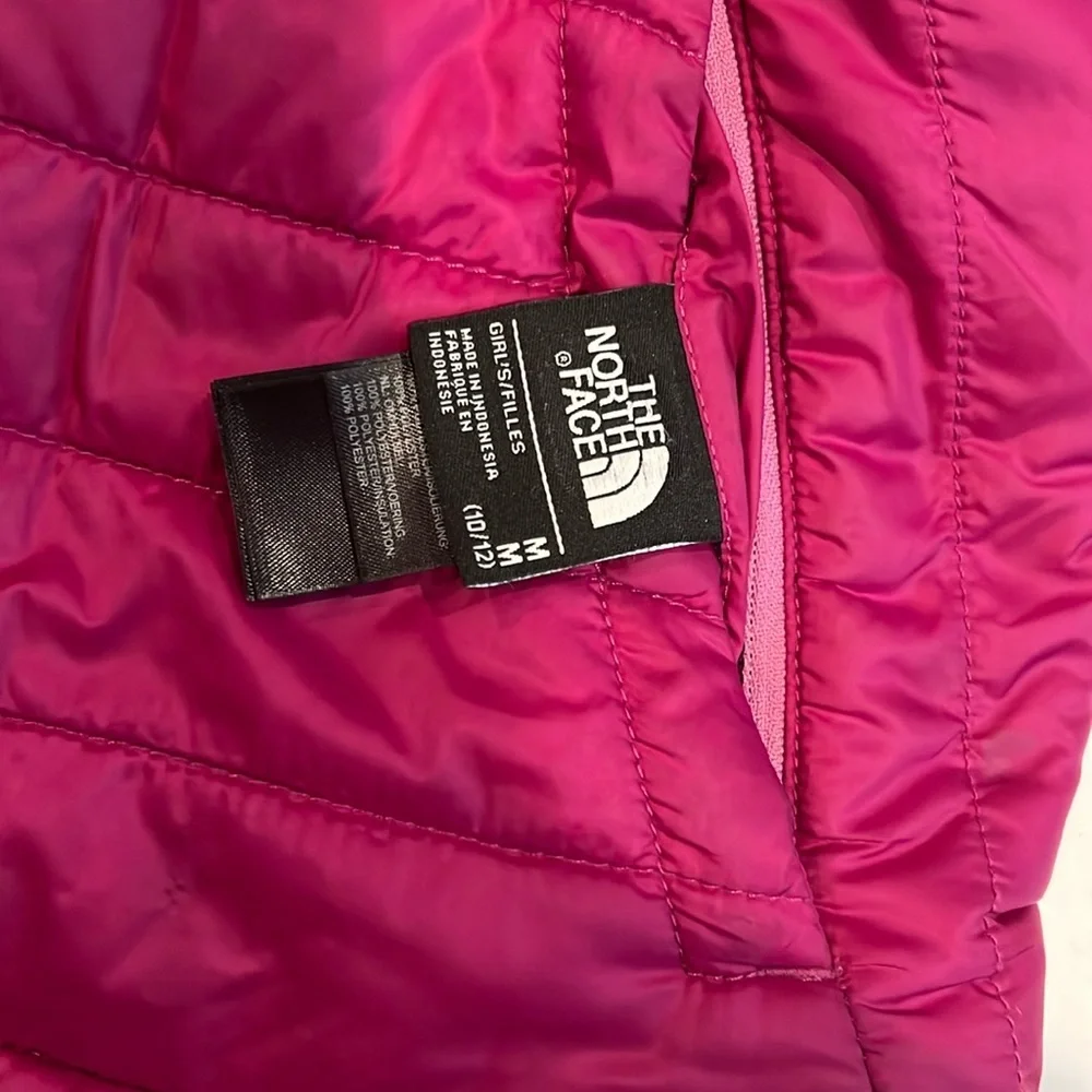 The North Face Girls Medium (10/12) Reversible Pink puffer